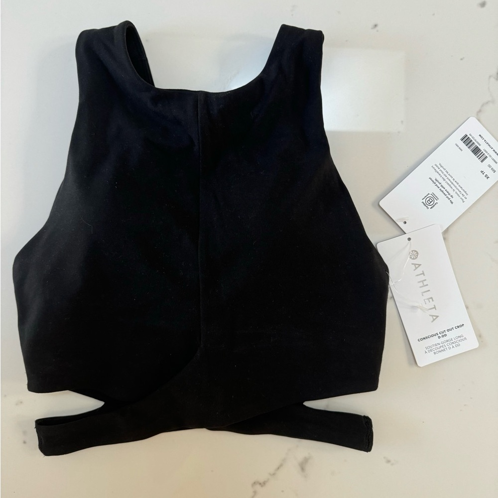 NWT - Athleta Women Active Top - Built-in Bra